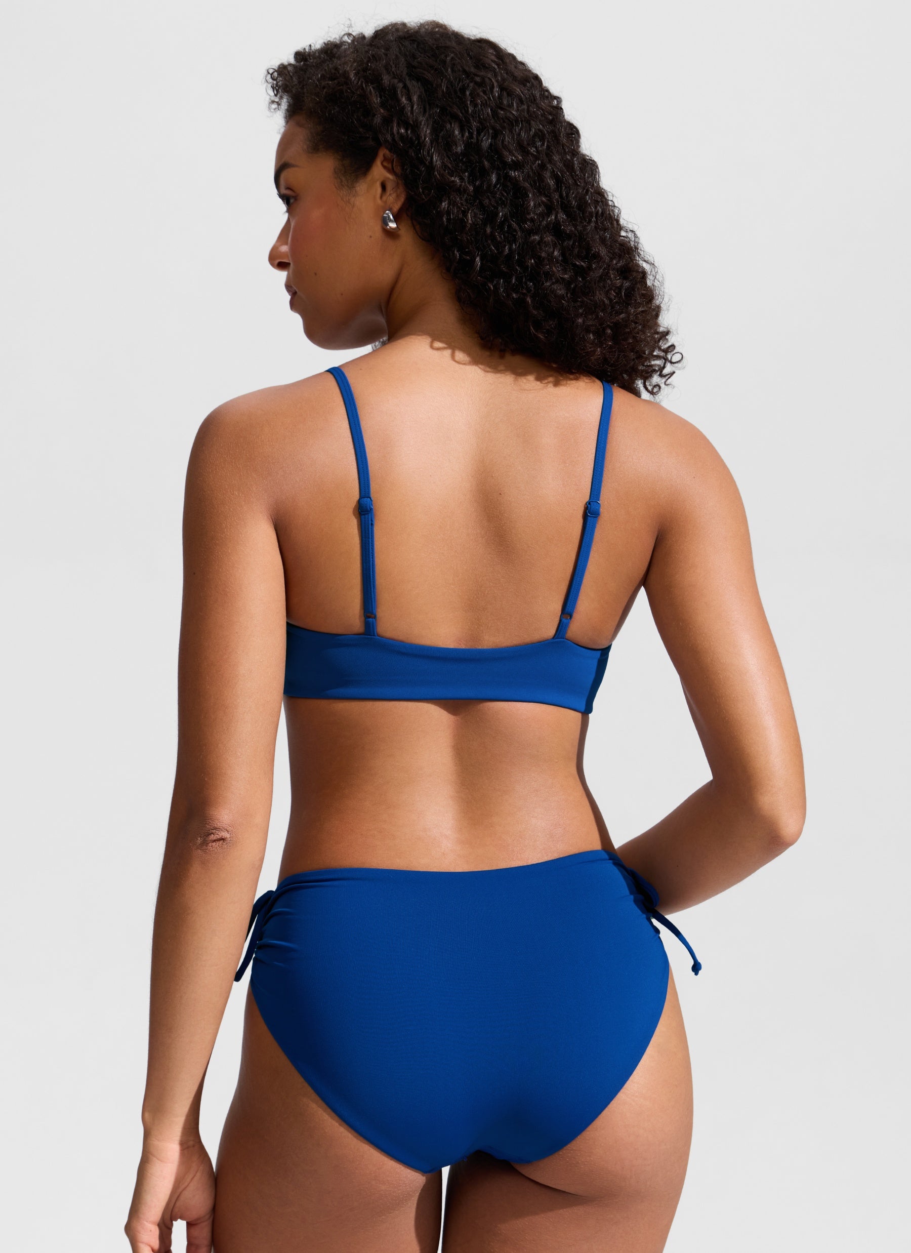 CRZ YOGA Women's Nexfeel Double Lined V Neck Non Padded Bikini Tops Waves Blue @model_info:F