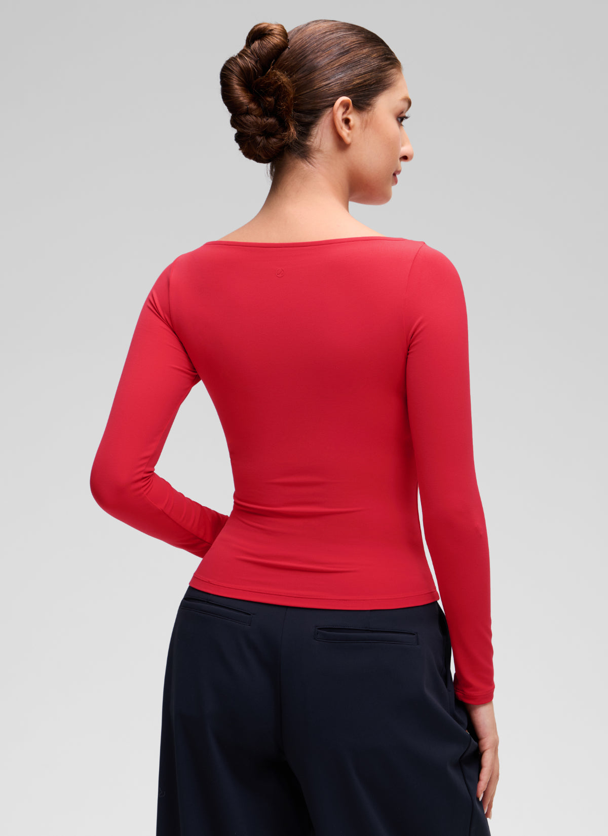 CRZ YOGA Women's Softembrace Casual Boat Neck Waist Length Long Sleeve Aurora Red @model_info:Inga