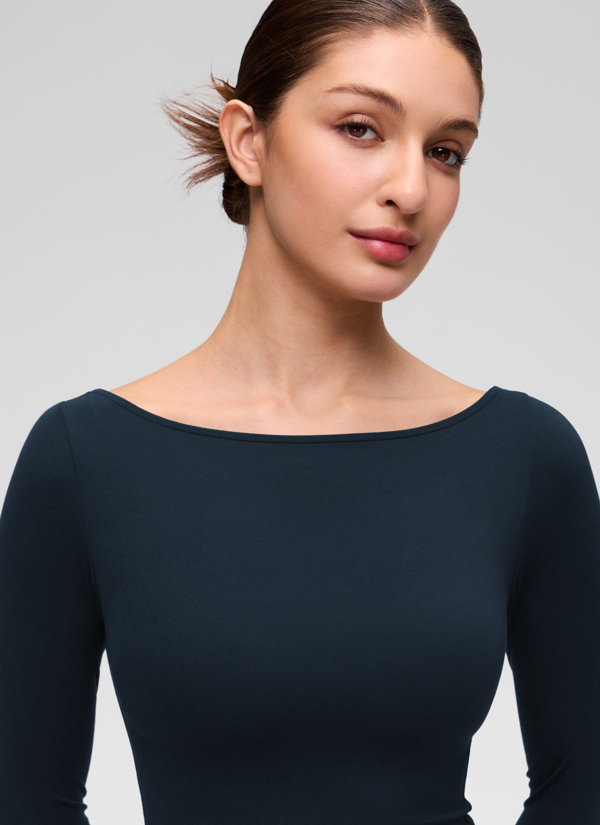 CRZ YOGA Women's Softembrace Casual Boat Neck Waist Length Long Sleeve True Navy @model_info:Inga