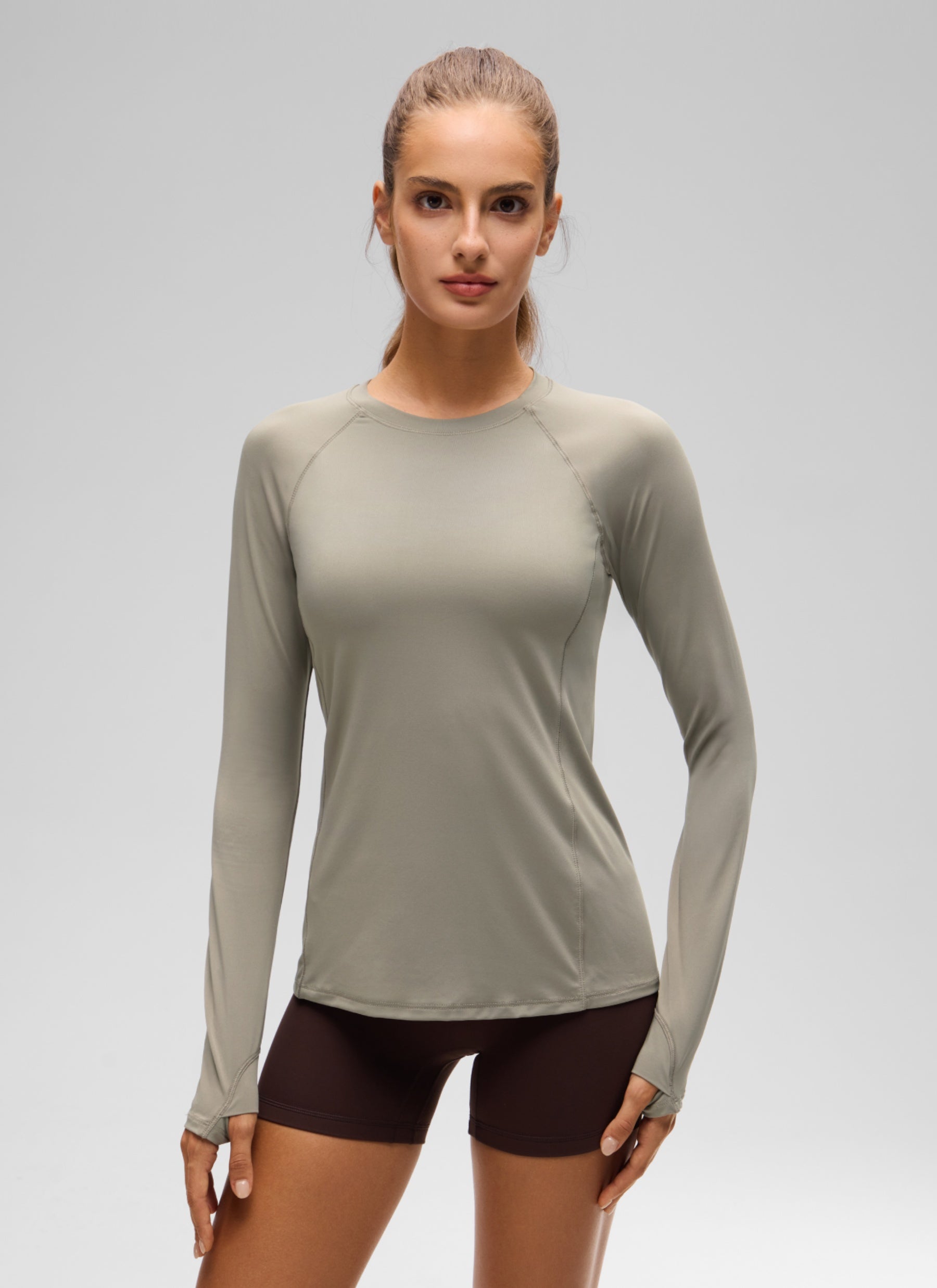 CRZ YOGA Women's Lightweight Sun Shirt Long Sleeve Tops UPF 50+ Warm Ash Grey @model_info:T