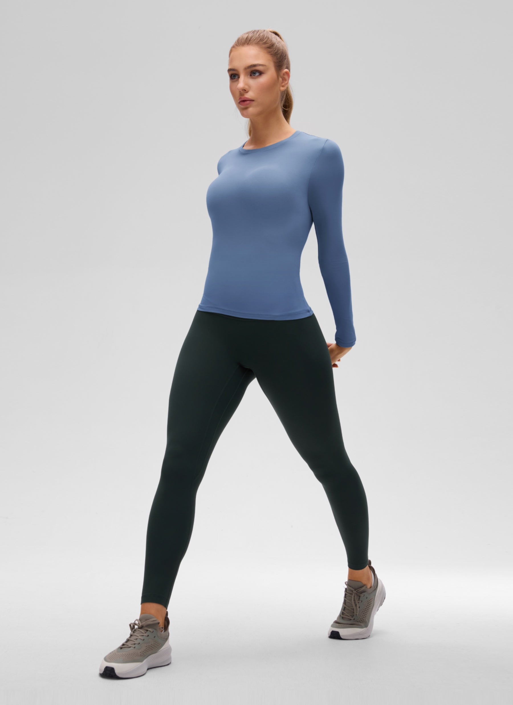 CRZ YOGA Women's Crew Neck Tight Fit Long Sleeve Shirts Casual Tee Oasis Blue @model_info:A