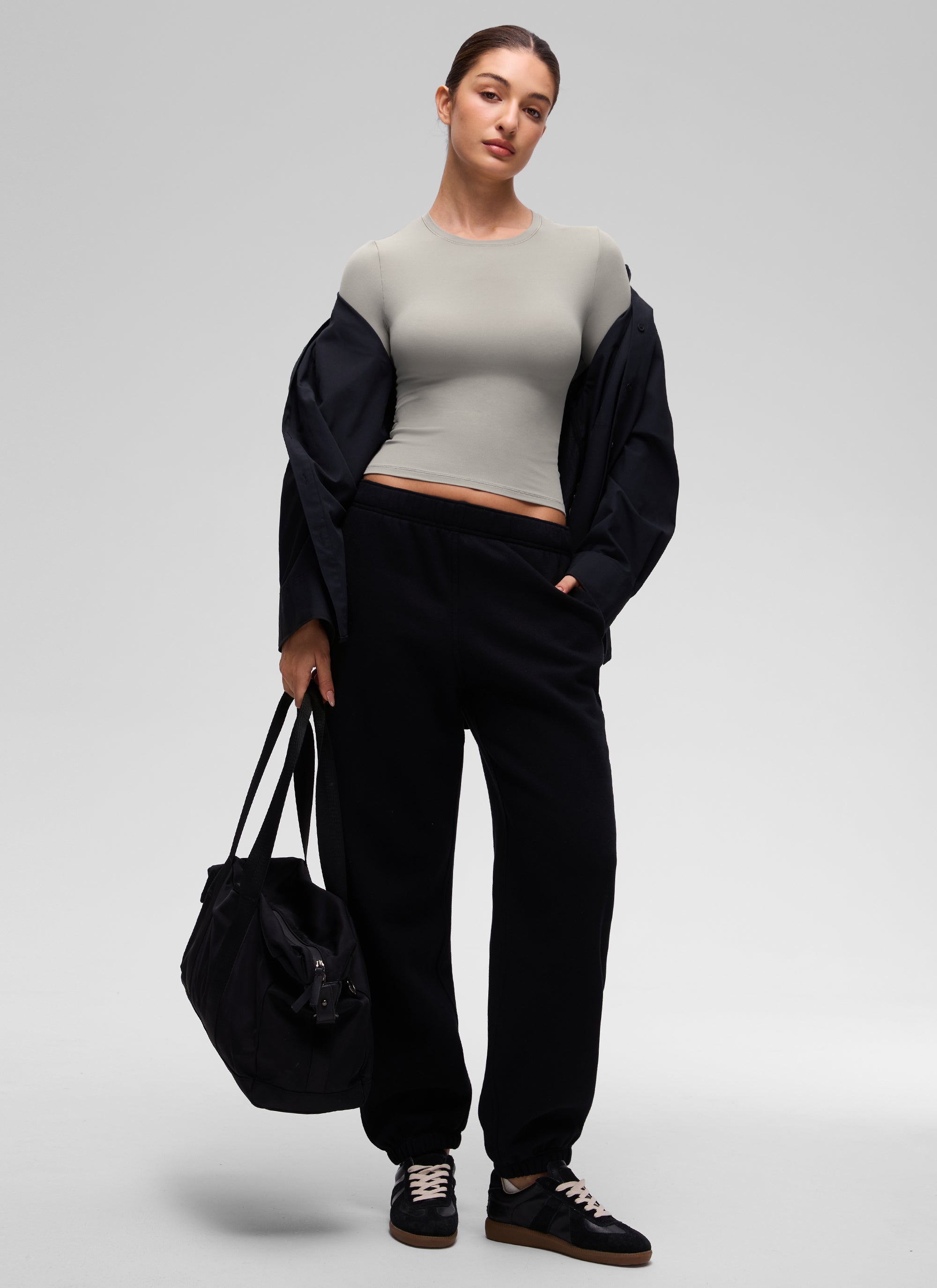 CRZ YOGA Women's Crew Neck Tight Fit Long Sleeve Shirts Casual Tee Rocky Grey @model_info:Inga