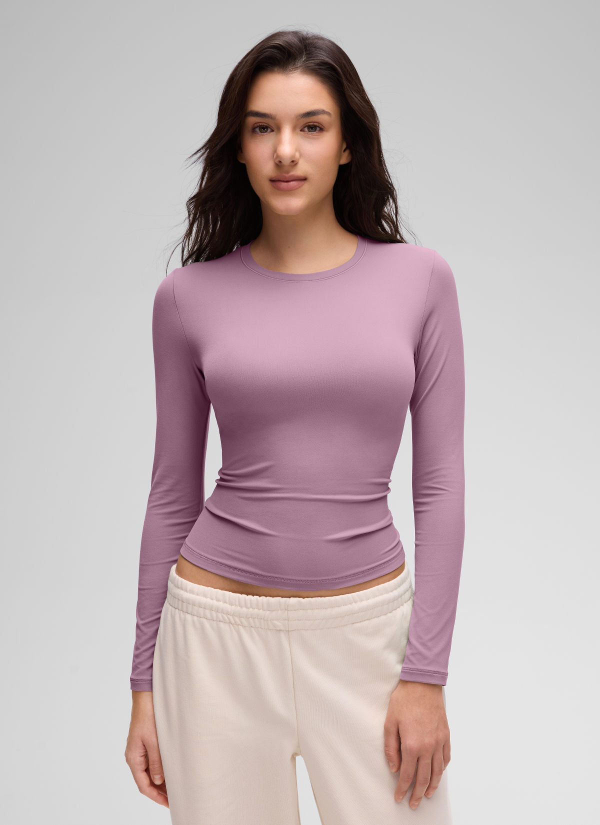 CRZ YOGA Women's Crew Neck Tight Fit Long Sleeve Shirts Casual Tee Light Lavender @model_info:Ari