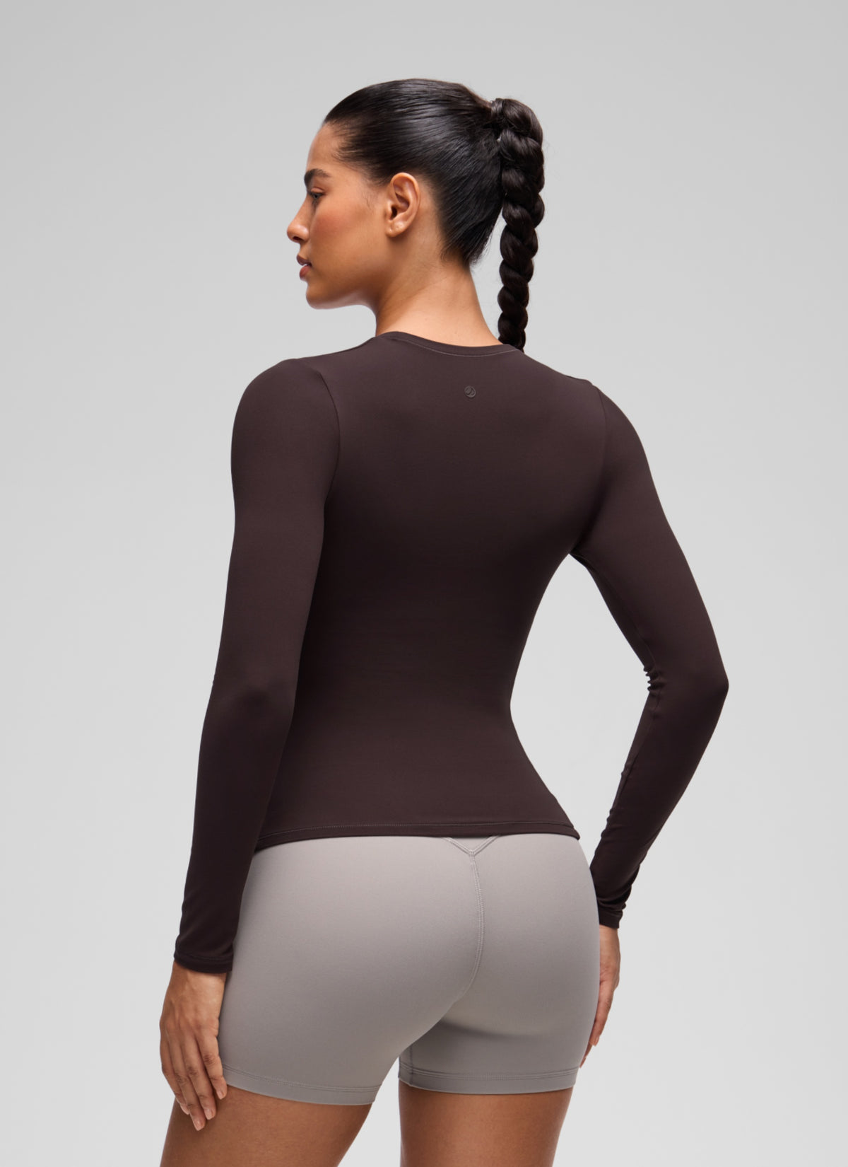 CRZ YOGA Women's Crew Neck Tight Fit Long Sleeve Shirts Casual Tee Hot Fudge Brown @model_info:C