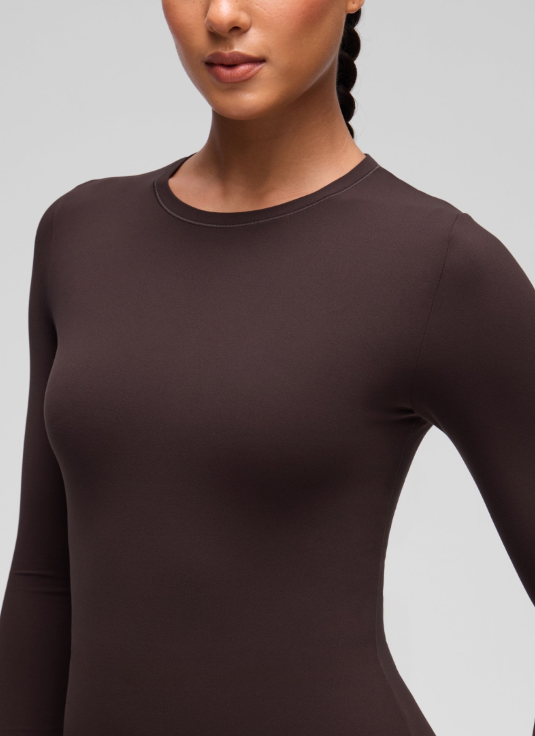 CRZ YOGA Women's Crew Neck Tight Fit Long Sleeve Shirts Casual Tee Hot Fudge Brown @model_info:C